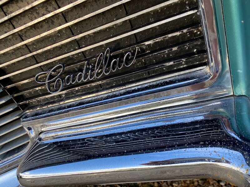 CADILLAC FLEETWOOD