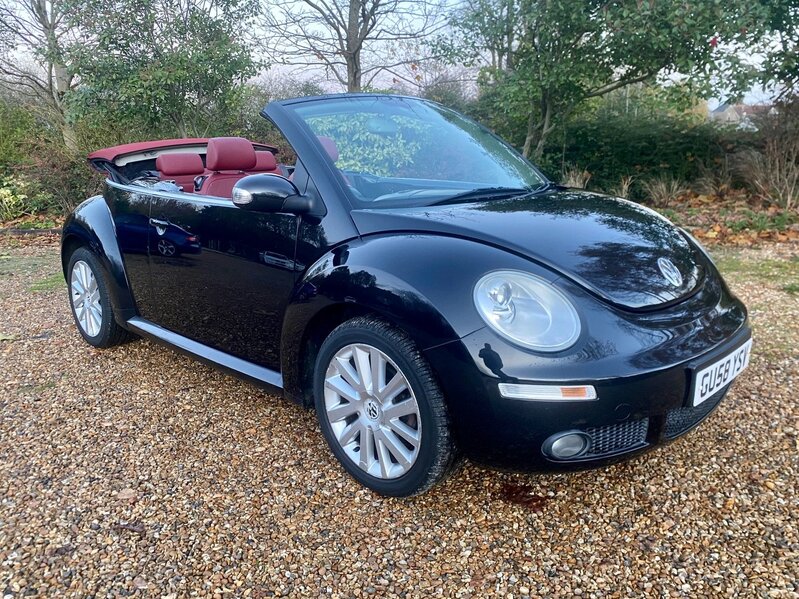 View VOLKSWAGEN BEETLE SOLAR 1.6 CABRIOLET