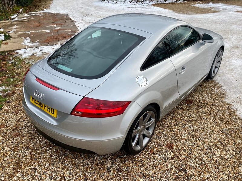AUDI TT