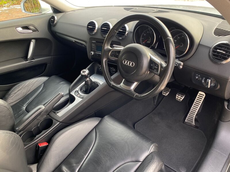AUDI TT