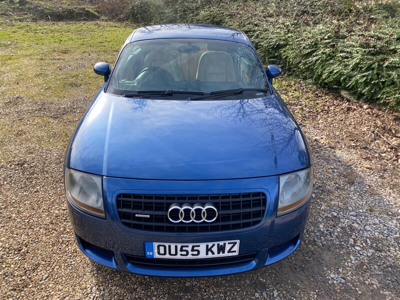 AUDI TT