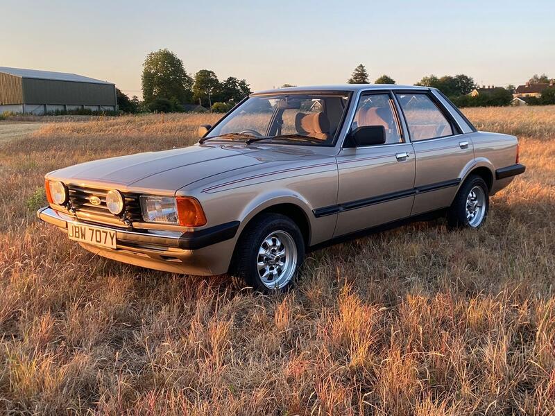 FORD CORTINA