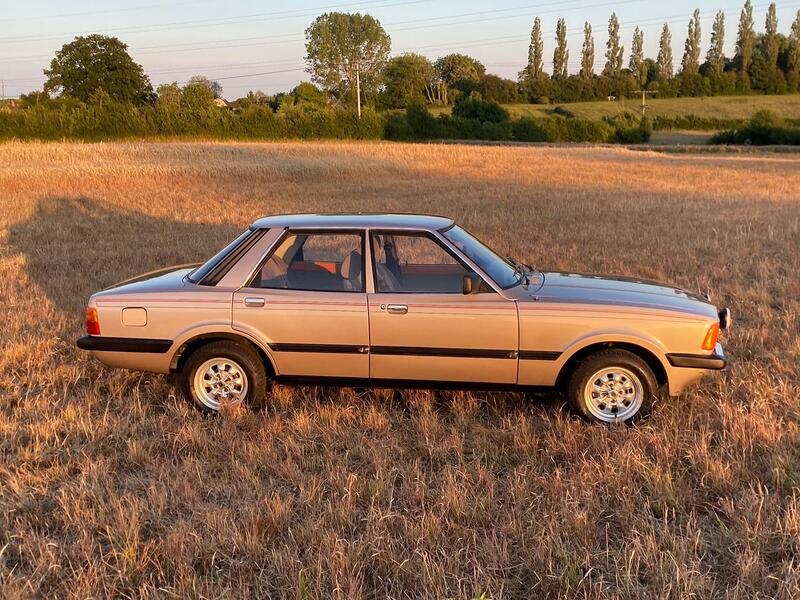 FORD CORTINA