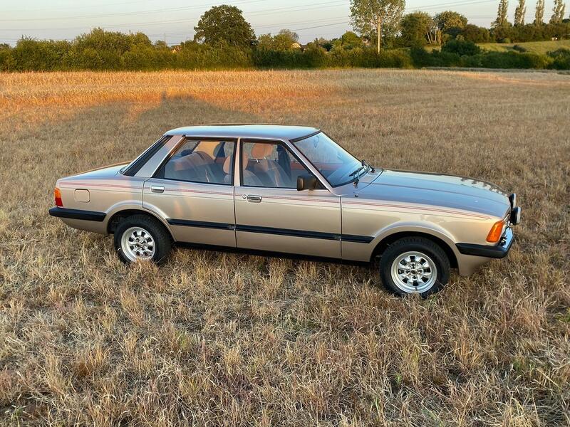 FORD CORTINA