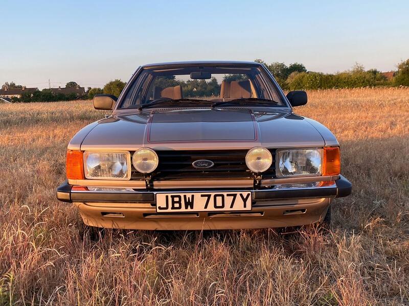 FORD CORTINA