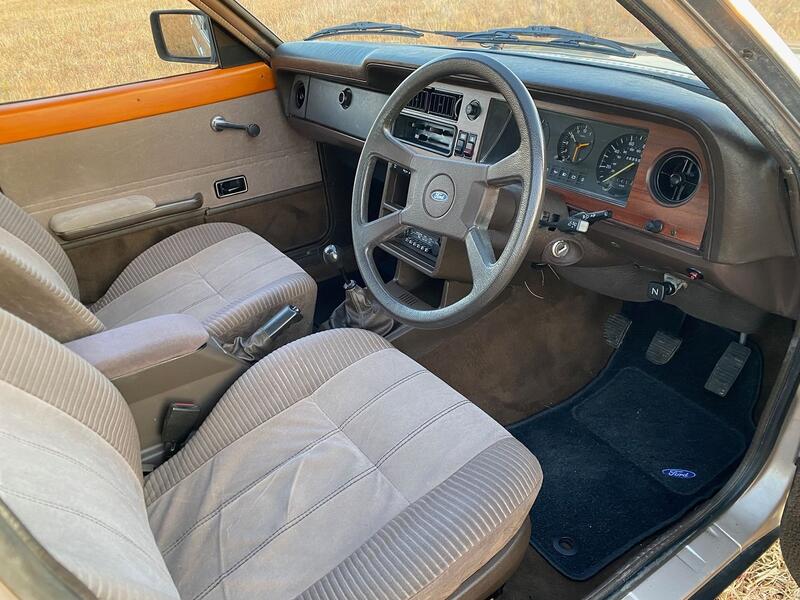 FORD CORTINA