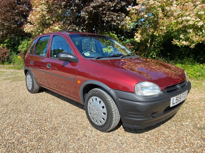 View VAUXHALL CORSA 1.4si GLS