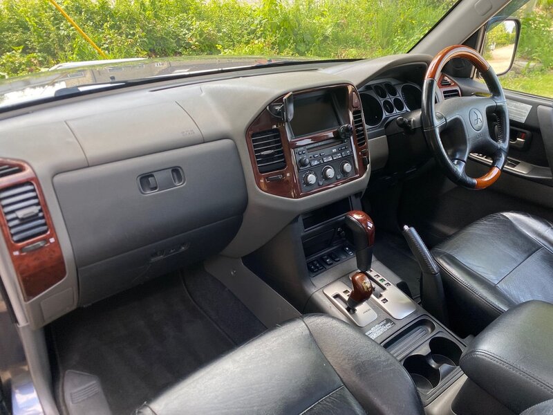 MITSUBISHI SHOGUN