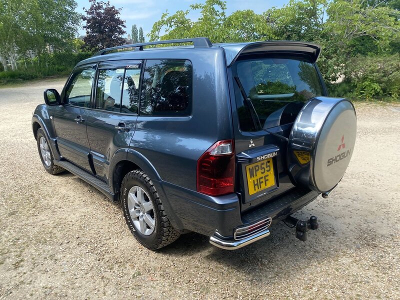 MITSUBISHI SHOGUN