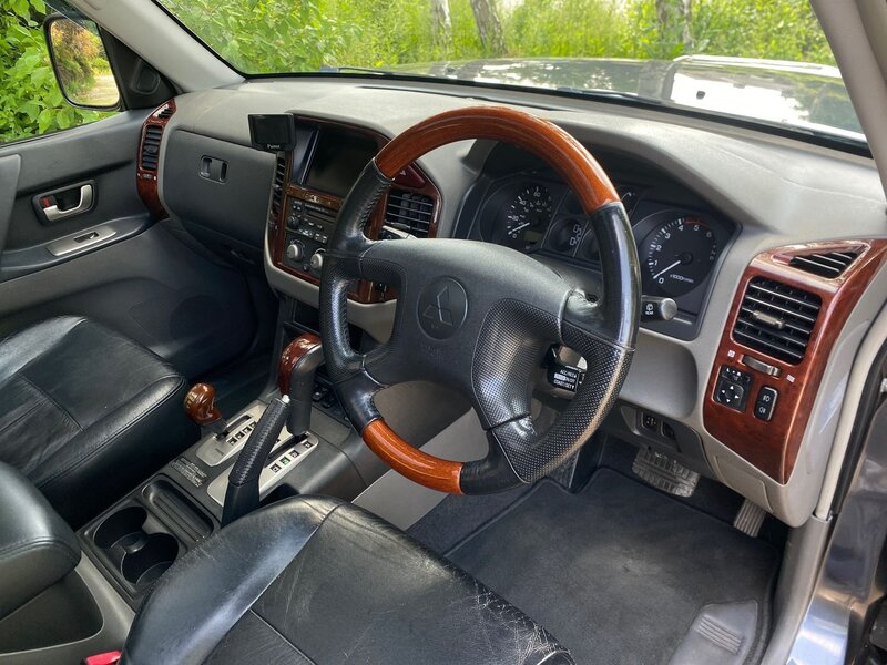 MITSUBISHI SHOGUN