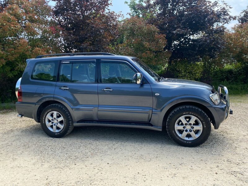 MITSUBISHI SHOGUN