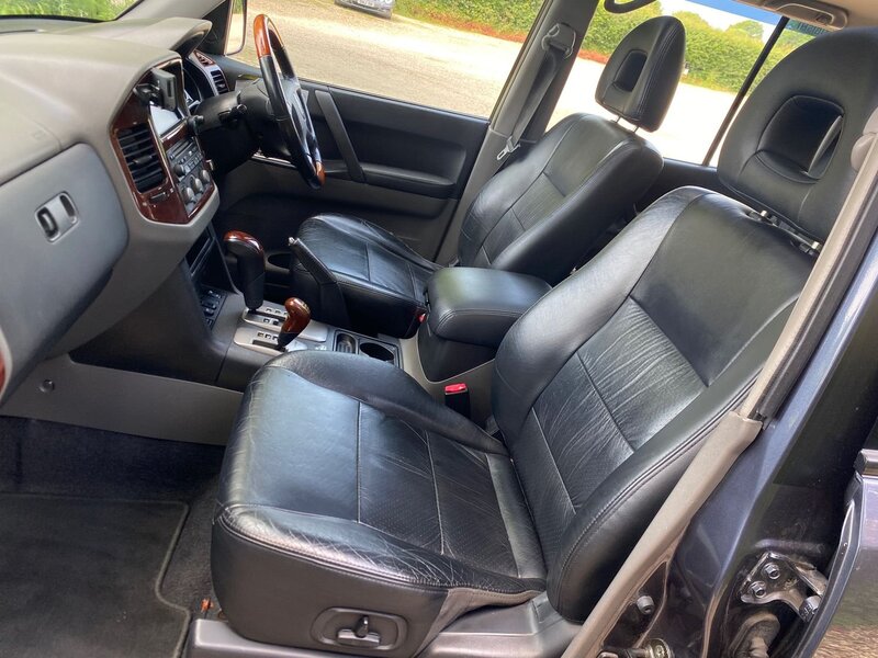 MITSUBISHI SHOGUN