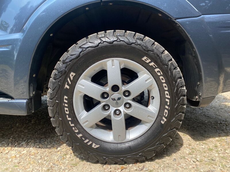 MITSUBISHI SHOGUN