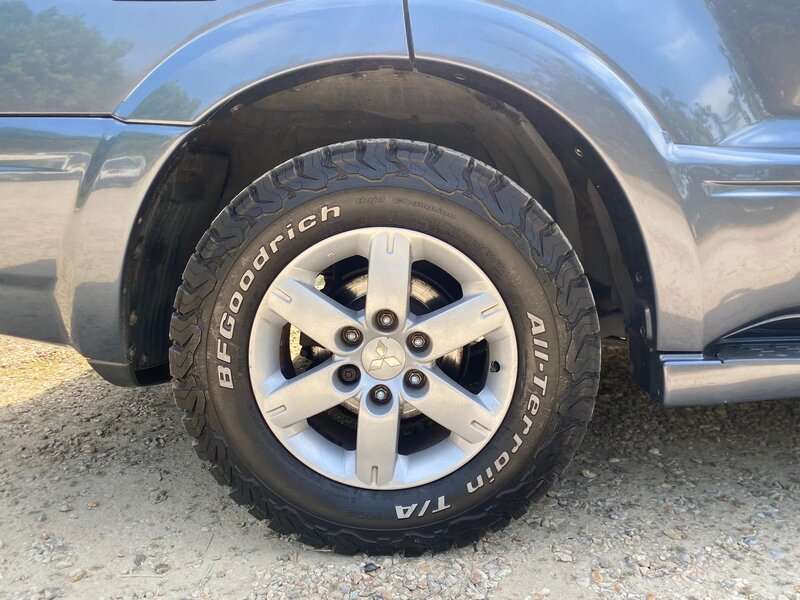 MITSUBISHI SHOGUN