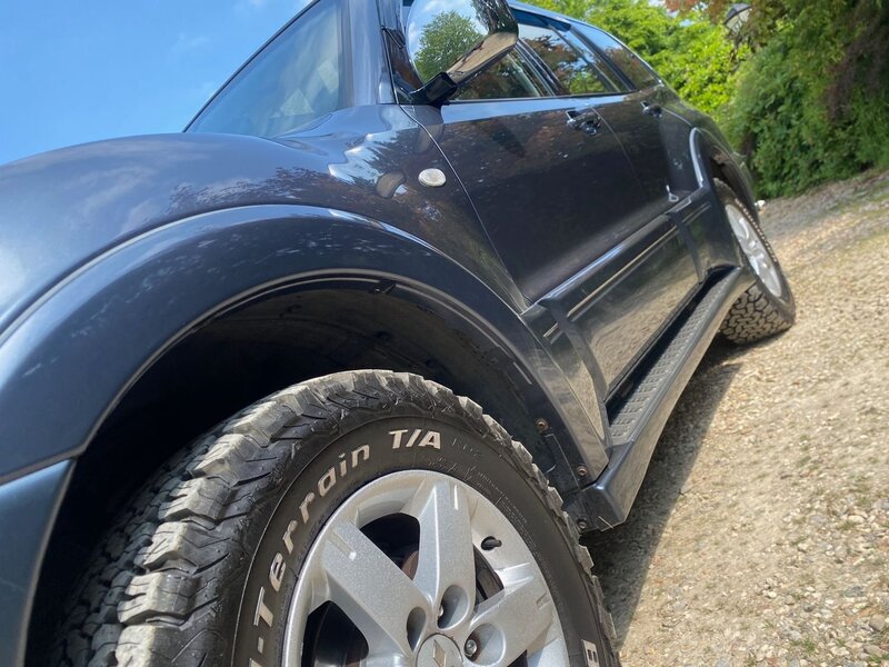 MITSUBISHI SHOGUN
