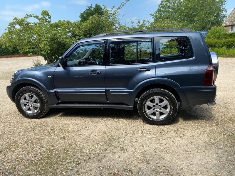 MITSUBISHI SHOGUN