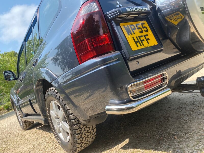 MITSUBISHI SHOGUN