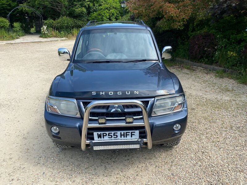 MITSUBISHI SHOGUN