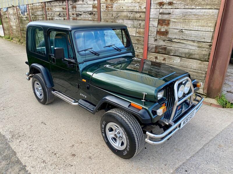 View JEEP WRANGLER YJ 4.0 MANUAL WITH HARD & SOFT TOPS 