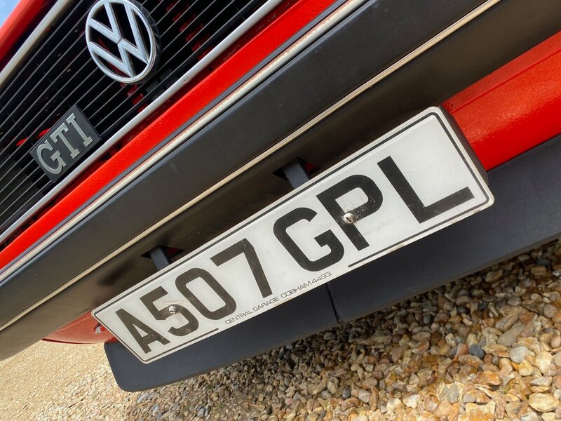 VOLKSWAGEN GOLF