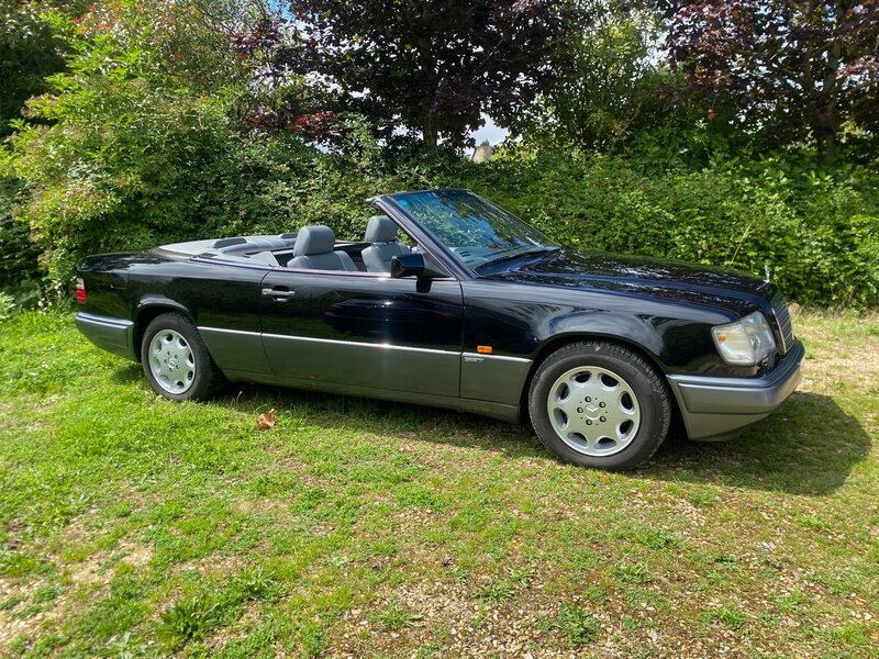 View MERCEDES-BENZ 320 CE E320 SPORTLINE CABRIOLET W124