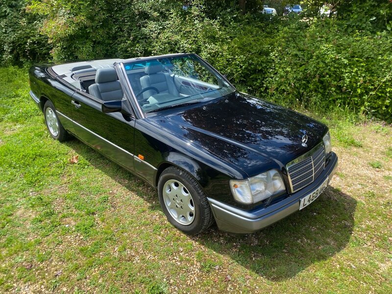 View MERCEDES-BENZ 320 CE E320 SPORTLINE CABRIOLET W124